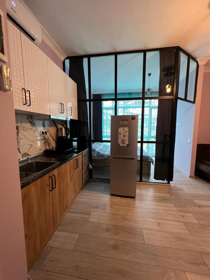Apartment Merabi Batumi Exterior photo