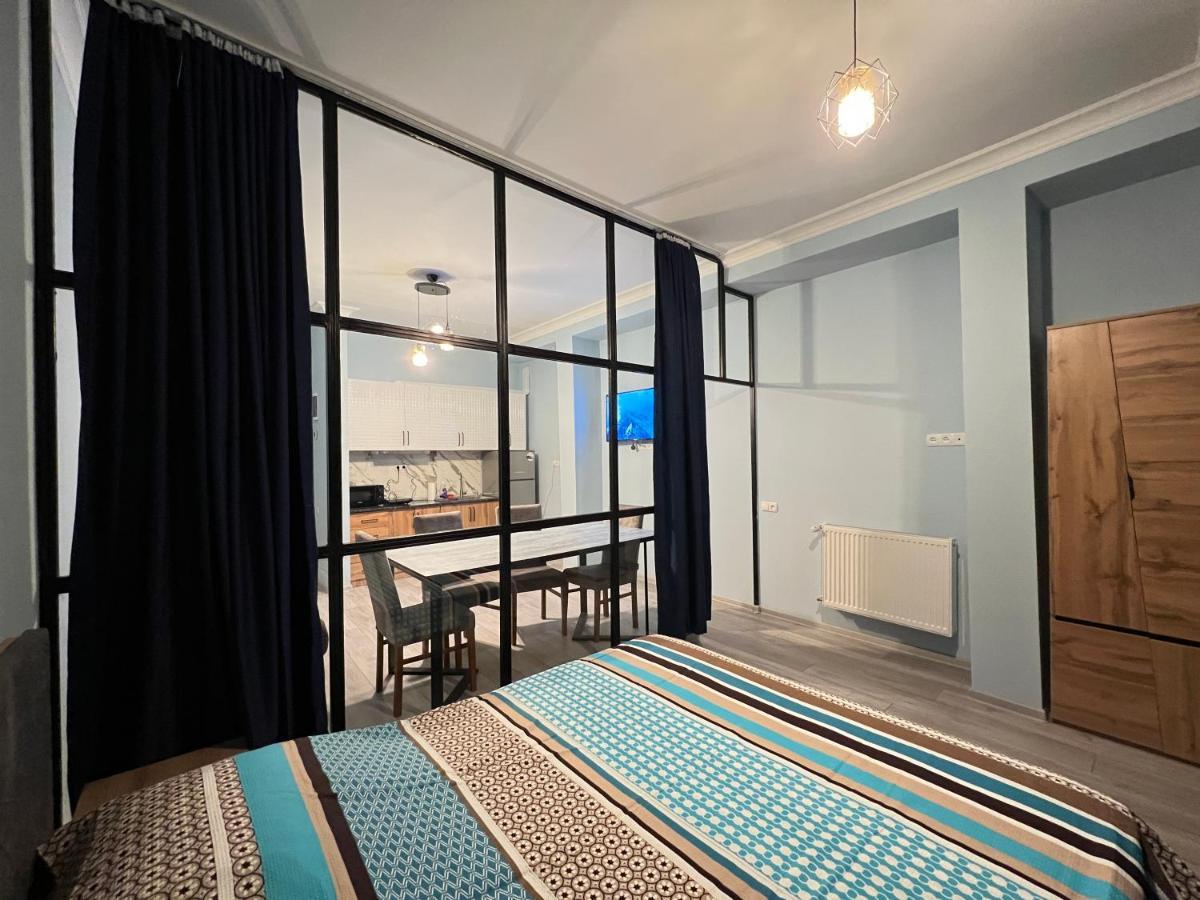 Apartment Merabi Batumi Exterior photo